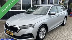Grijs Gebruikt 2022 Skoda Octavia Business Line Stationwagen | € 20.950 (Eerlijke prijs)