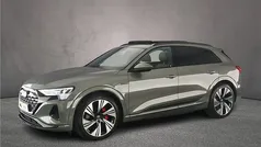 Grijs (metallic) Gebruikt 2023 Audi Q8 e-tron Advanced SUV | € 54.900 (Eerlijke prijs)