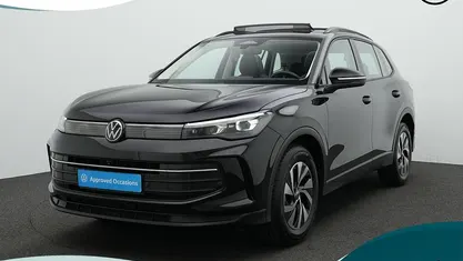Zwart Occasion 2024 VW Tiguan Edition SUV | € 41.900 (Eerlijke prijs)