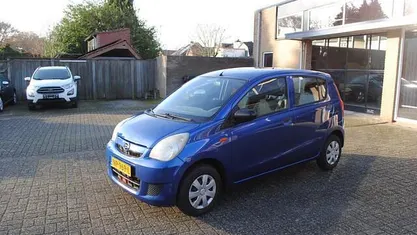 Blauw Gebruikt 2009 Daihatsu Cuore Hatchback | € 2.950 (Eerlijke prijs)