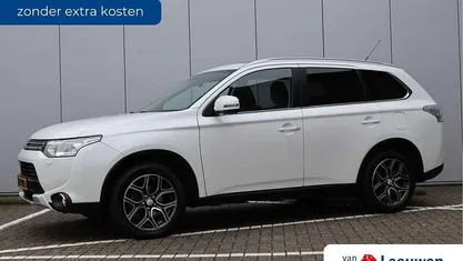 Occasion Mitsubishi Outlander P-HEV Edition 203 PK (149 kW) 2015 SUV