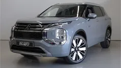 Gebruikt 2025 Mitsubishi Outlander P-HEV Edition SUV | € 55.695 (Eerlijke prijs)