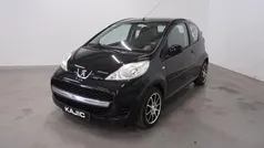 Zwart Gebruikt 2010 Peugeot 107 Hatchback | € 4.450 (Eerlijke prijs)