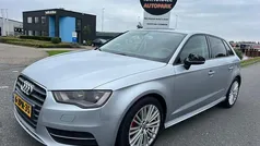 Grijs Gebruikt 2015 Audi A3 Sportback Attraction Hatchback | € 6.499 (Eerlijke prijs)