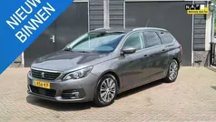 Grijs Gebruikt 2021 Peugeot 308 Allure Stationwagen | € 14.500 (Super prijs)