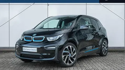 Zwart Gebruikt 2022 BMW i3 Basis Hatchback | € 22.950 (Eerlijke prijs)