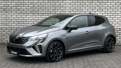 Grijs Occasion 2023 Renault Clio V Esprit Alpine Hatchback | € 23.695 (Eerlijke prijs)