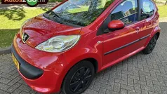 Rood Gebruikt 2007 Peugeot 107 Hatchback | € 1.995 (Eerlijke prijs)