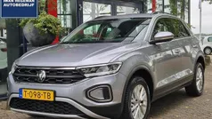 Grijs Gebruikt 2023 VW T-Roc Life SUV | € 24.990 (Eerlijke prijs)