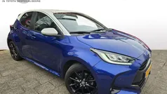 Blauw, metallic lak Gebruikt 2022 Toyota Yaris Executive Hatchback | € 22.000 (Goede deal)