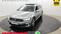 Grijs, metallic lak Gebruikt 2020 VW Passat GTE Stationwagen | € 25.740 (Eerlijke prijs)