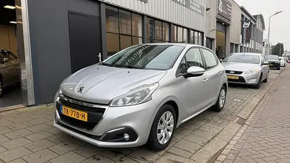 Occasion 2018 Peugeot 208 Hatchback | € 6.750 (Eerlijke prijs)