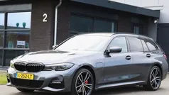 Grijs Gebruikt 2021 BMW 320 M Sport Stationwagen | € 32.950 (Eerlijke prijs)