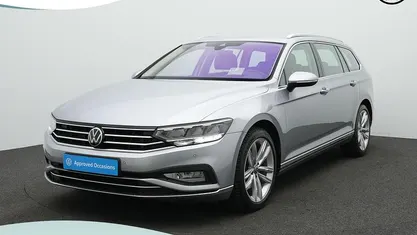 Grijs Gebruikt 2023 VW Passat Elegance Stationwagen | € 25.700 (Eerlijke prijs)