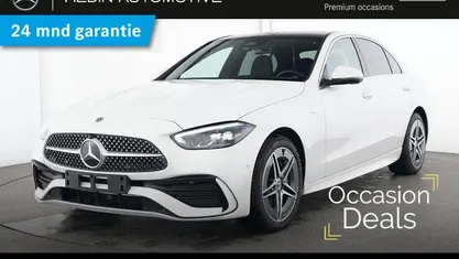 Wit Occasion 2025 Mercedes C300e AMG line Sedan | € 53.900 (Eerlijke prijs)