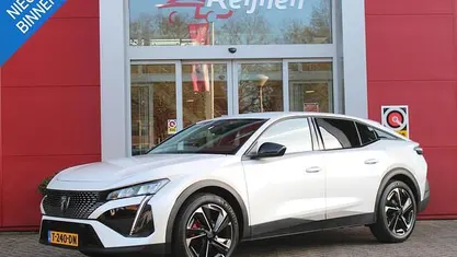 Wit Occasion 2023 Peugeot 408 Allure Hatchback | € 23.995 (Eerlijke prijs)