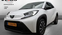 Wit Gebruikt 2023 Toyota Aygo Play Hatchback | € 15.950 (Goede deal)