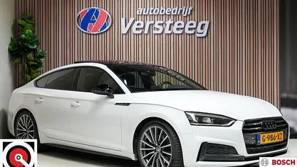 Wit (metallic) Occasion 2020 Audi A5 Sportback S-Line Hatchback | € 31.950 (Eerlijke prijs)