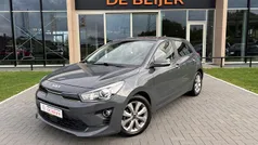 Grijs Gebruikt 2022 Kia Rio Hatchback | € 16.545 (Eerlijke prijs)