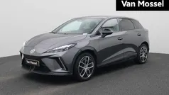 Grijs Gebruikt 2023 MG MG4 EV Luxury Hatchback | € 23.400 (Eerlijke prijs)