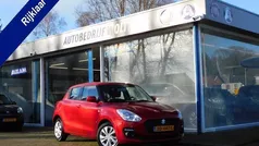 Rood Gebruikt 2018 Suzuki Swift Comfort Hatchback | € 13.750 (Eerlijke prijs)