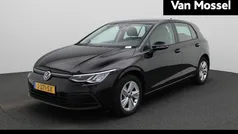 Gebruikt 2020 VW Golf VII Life Hatchback | € 17.900 (Eerlijke prijs)