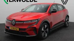 Gebruikt 2023 Renault Mégane Evolution Hatchback | € 26.445 (Eerlijke prijs)