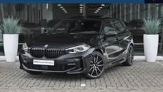 Saphirschwarz Gebruikt 2024 BMW 118 M Sport Hatchback | € 37.450 (Eerlijke prijs)