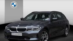 Grijs Gebruikt 2021 BMW 330e Executive Stationwagen | € 32.900 (Eerlijke prijs)
