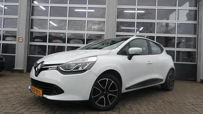 Wit Occasion 2014 Renault Clio IV Hatchback | € 6.950 (Eerlijke prijs)