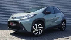 Groen Gebruikt 2024 Toyota Aygo Pulse Hatchback | € 21.675 (Eerlijke prijs)