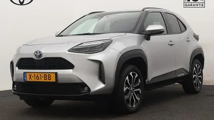Grijs Occasion 2023 Toyota Yaris Cross SUV | € 26.950 (Eerlijke prijs)