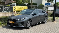 Grijs, metallic lak Gebruikt 2019 Kia ProCeed GT-Line Hatchback | € 22.950 (Eerlijke prijs)