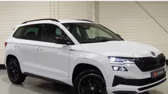 Wit Gebruikt 2022 Skoda Karoq SportLine SUV | € 35.945 (Eerlijke prijs)