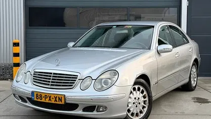 Occasion Mercedes E220 Elegance 150 PK (110 kW) 2005 Grijs (metallic) Sedan