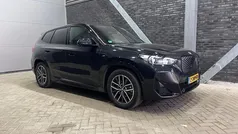 Zwart Gebruikt 2024 BMW iX1 M Sport SUV | € 45.400 (Eerlijke prijs)