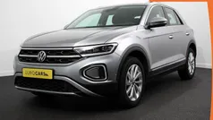 Zilver Gebruikt 2023 VW T-Roc Style SUV | € 30.840 (Goede deal)
