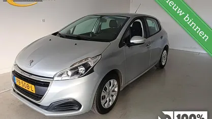 Grijs Occasion 2017 Peugeot 208 Active Hatchback | € 8.330 (Eerlijke prijs)