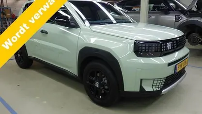 Occasion 2025 Fiat Grande Panda Icon Hatchback | € 23.950 (Goede deal)