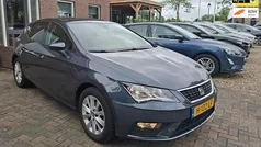 Grijs Gebruikt 2020 Seat Leon Style Hatchback | € 15.999 (Eerlijke prijs)