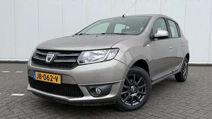 Occasion 2013 Dacia Sandero Lauréate Hatchback | € 5.950 (Eerlijke prijs)