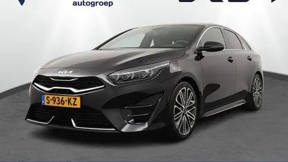 Zwart metallic Occasion 2023 Kia ProCeed GT-Line Hatchback | € 28.950 (Eerlijke prijs)