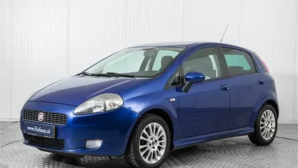 Occasion 2009 Fiat Grande Punto Hatchback | € 2.900 (Eerlijke prijs)