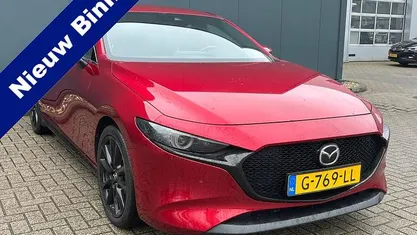 Occasion 2019 Mazda 3 Luxury Hatchback | € 18.950 (Eerlijke prijs)