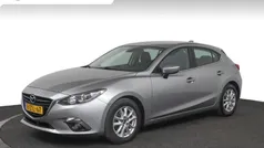 Grijs Gebruikt 2015 Mazda 3 Hatchback | € 9.950 (Eerlijke prijs)