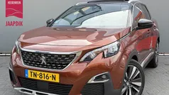 Bruin, metallic lak Gebruikt 2018 Peugeot 3008 GT-line SUV | € 16.444 (Eerlijke prijs)