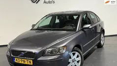 Grijs Gebruikt 2004 Volvo S40 Kinetic Sedan | € 3.450 (Eerlijke prijs)