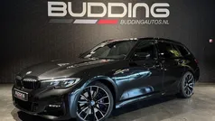 Zwart, metallic lak Gebruikt 2019 BMW 330 M Sport Stationwagen | € 33.950 (Eerlijke prijs)