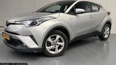 Gebruikt 2016 Toyota C-HR SUV | € 17.900 (Eerlijke prijs)