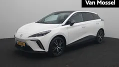 Wit Gebruikt 2023 MG MG4 EV Luxury Hatchback | € 21.444 (Eerlijke prijs)